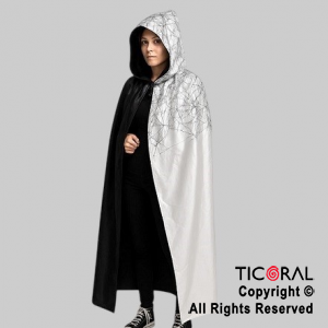 CAPA CON CAPUCHA ADULTO NEGRA Y BLANCA x 1